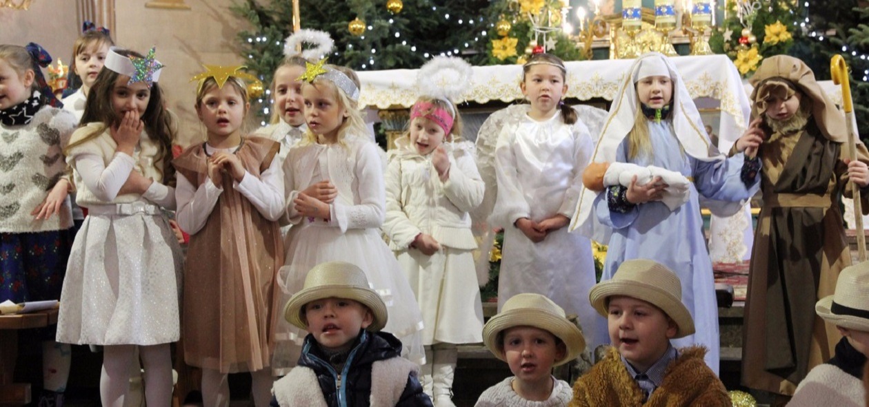 Jasełka w wykonaniu dzieci ze szkoły w Olszanie 2017